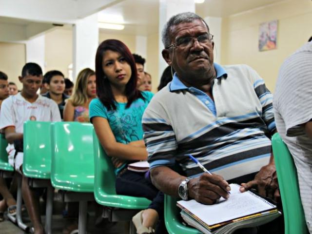 Sonho de ser advogado faz ‘vovô estudante’ tentar Enem aos 64 anos