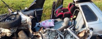 Acidente em rodovia destrói carro e criança de dois anos sobrevive