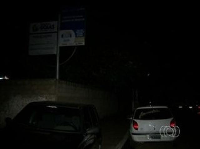 Com dívidas, prefeitura desliga parte da iluminação pública de Nova Glória