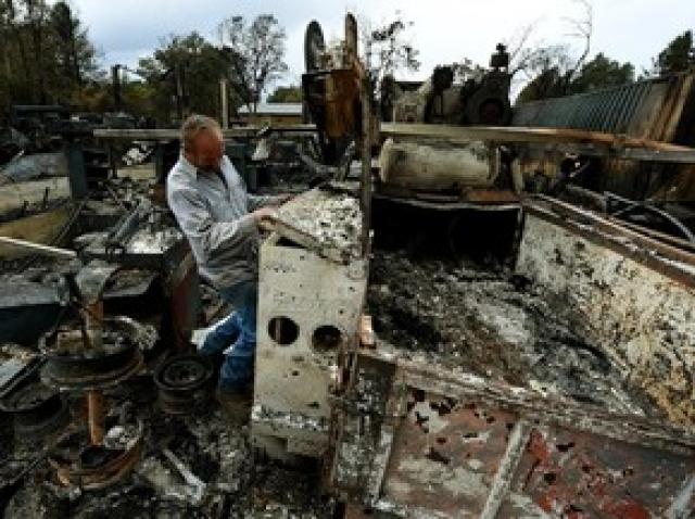 Número de mortos em incêndios florestais na Califórnia sobe para 5