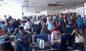 Problema em pouso de avião atrasa voos no aeroporto de Goiânia