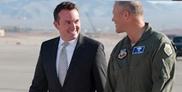 General homossexual comandará Exército dos Estados Unidos.