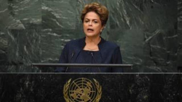 Dilma admite falhas em Belo Monte, mas diz não abrir mão de hidrelétricas