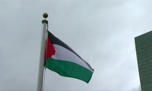 Bandeira palestina é hasteada na ONU pela primeira vez