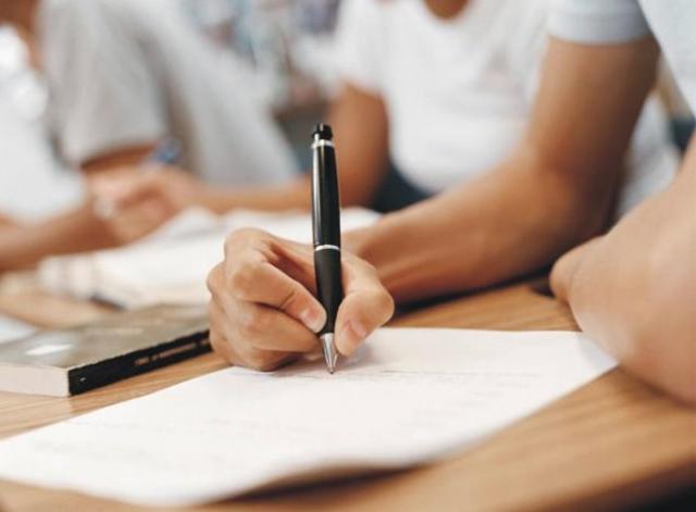 Lista de concursos e oportunidades