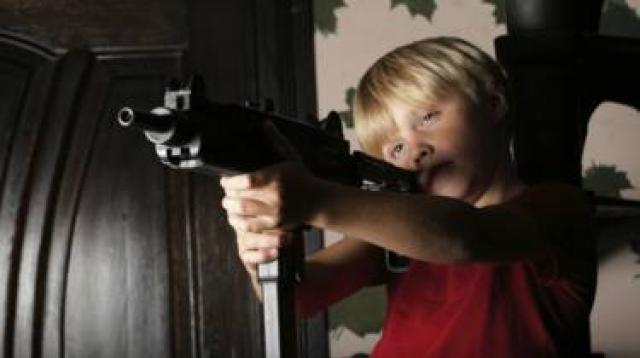 ‘Tem arma em casa?’ Casos de crianças mortas por outras cria dilema sobre visita de amiguinhos nos E