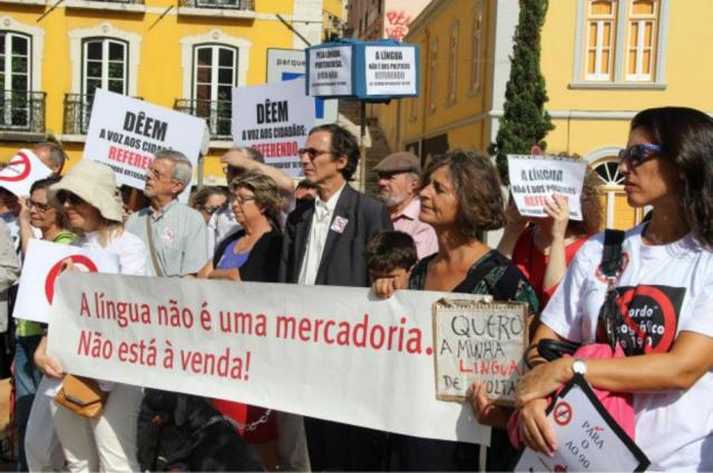 ‘Imposição do Brasil’ ou língua do futuro? Acordo ortográfico divide Portugal