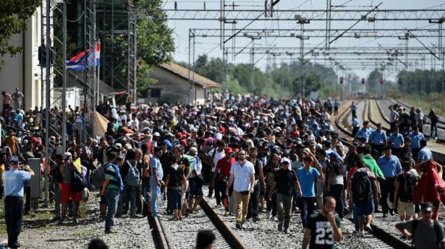Deputados dos EUA decidem suspender entrada de refugiados