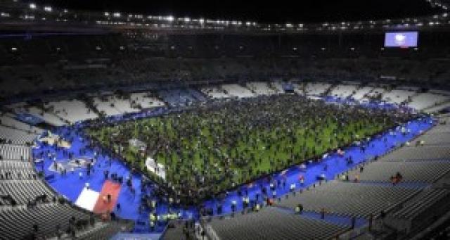 O que a mídia não mostra sobre os atentados terroristas em Paris