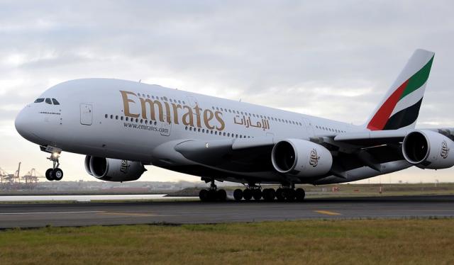 Maior avião comercial do mundo, o Airbus A380 pousa em Guarulhos