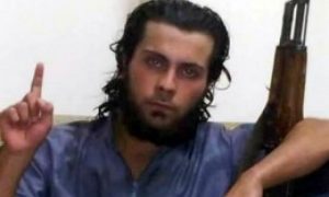 Jihadista executa publicamente a sua mãe por pedir para deixar o Estado Islâmico