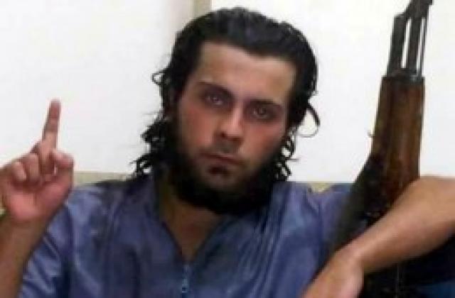 Jihadista executa publicamente a sua mãe por pedir para deixar o Estado Islâmico