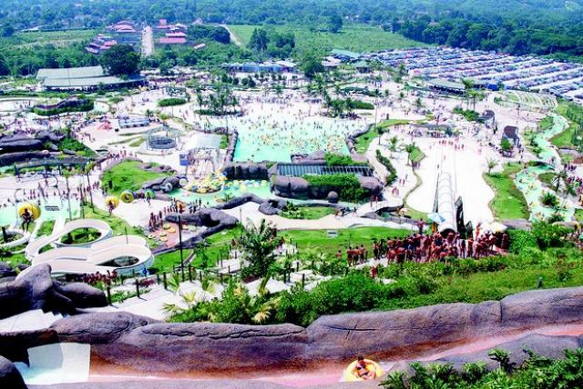 Polícia investiga morte de jovem em parque aquático