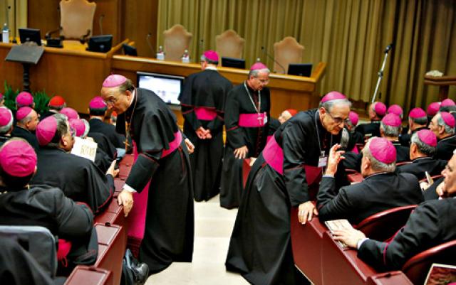 O Vaticano e a pedofilia