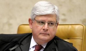 Janot pede ao TSE arquivamento de ação contra Dilma e Temer