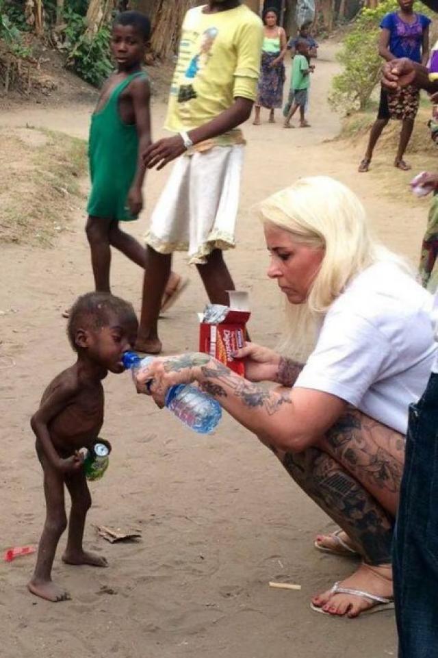 Menino nigeriano de 2 anos é abandonado porque família acreditava    que ele era um bruxo