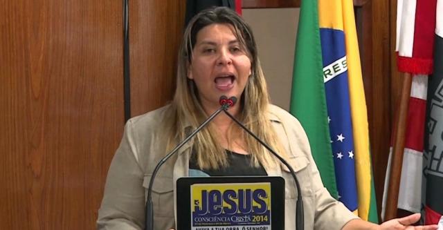 Ideologia de gênero: vereadora pede retirada de livros nas escolas municipais