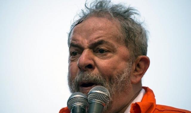 “Se me deixarem solto, viro presidente de novo”, diz Lula