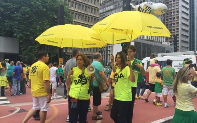 Empresários de marcas de luxo criam ‘guarda-chuva do impeachment’