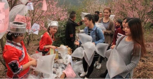 Moradores de cidade chinesa vendem sacolas com ar puro