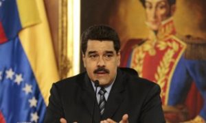 Dois terços dos venezuelanos querem renúncia de Maduro ainda este ano