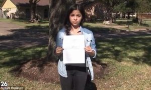 Menina de 12 anos no Texas desafia professora e chama a atenção do mundo devido sua fé