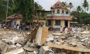 Incêndio em templo hindu mata pelo menos 100 pessos na Índia