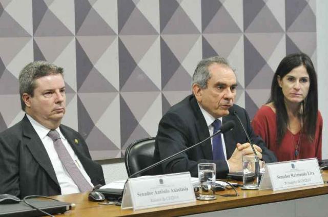 Eventual pedido de cassação de Dilma deve ser avaliado antes de 180 dias