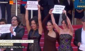 Protesto político marca passagem de Aquarius, com Sonia Braga, por Cannes