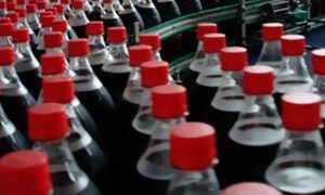 Coca-Cola paralisa produção na Venezuela por falta de açúcar