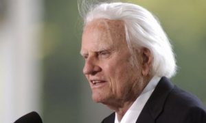 Billy Graham: Os dias de Noé estão voltando à Terra