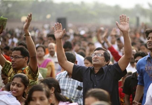 Thousands of Muslims Converting to Christianity in Bangladesh Despite Rising Persecution