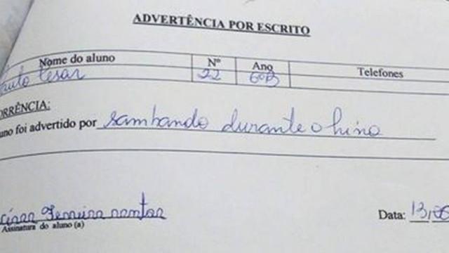 Aluno samba durante execução do hino nacional na escola e advertência faz sucesso nas redes