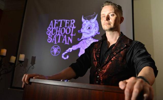 Satanismo poderá ser ensinado nas escolas
