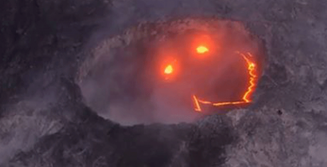 Lava faz vulcão ‘sorrir’ no Havaí