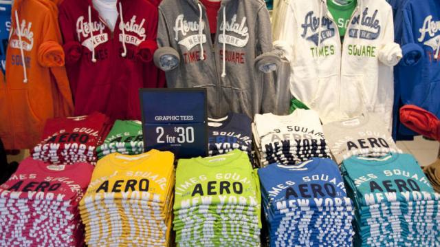 Adolescentes rebeldes ameaçam gigantes de roupas nos EUA