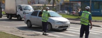 Som que possa ser ouvido do lado de fora do carro vai render cinco pontos na carteira e multa