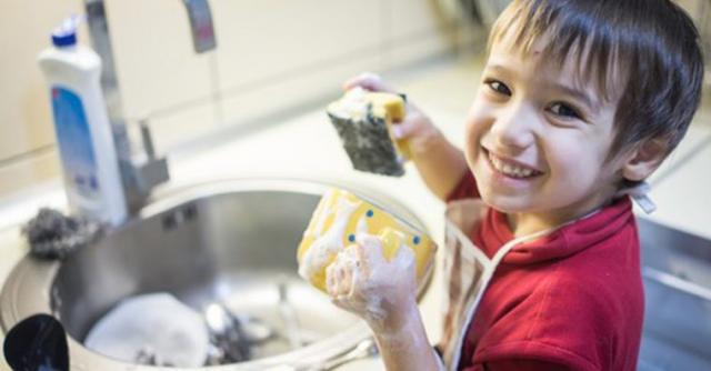A Tabela Montessori: descubra quais as tarefas que seu filho pode fazer sozinho e em que idade