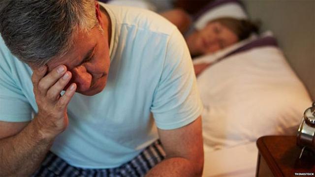 Comer antes de dormir pode alterar o organismo e os processos digestivos