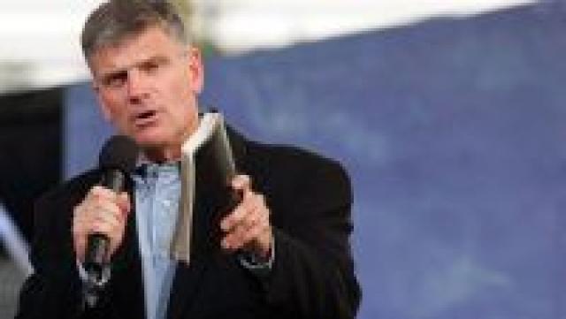 Franklin Graham reage a projeto de mordaça, diz que homossexualidade é aberração e recebe críticas