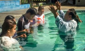 Hindu pede ajuda de pastor para ritual de sacrifício e acaba impactado pelo amor de Cristo