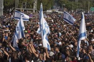 Marcha para Jesus teve homenagem a Israel e participação do Cônsul Pedido de mudança da embaixada fo
