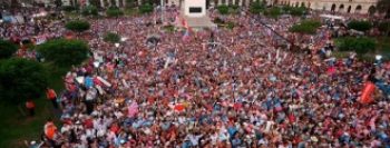 Cerca de dois milhões de pessoas marcham contra a ideologia de gênero