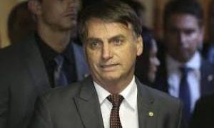 Presidente eleito muda tradição em gesto inédito – Bolsonaro fará culto em posse