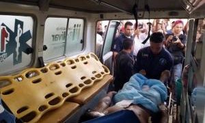 Militares atiram em civis que resistiam a bloqueio na fronteira do Brasil Militares atiram em civis que resistiam a bloqueio na fronteira do Brasil