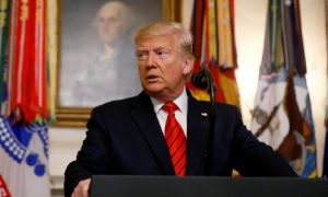 “Fake News é o Inimigo do Povo”, afirma Trump em seu Twitter