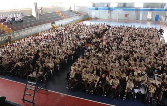 Quase 100 mil alunos se entregam a Jesus através de evangelismo nas escolas