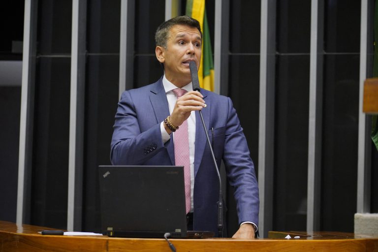 Projeto cria Passaporte Digital de Imunização para aumentar controle sobre aglomerações  Fonte: Agência Câmara de Notícias