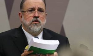 PGR pede suspensão de decreto de São Paulo que proíbe cultos e missas e expansão da decisão a todo o país PGR pede suspensão de decreto de São Paulo que proíbe cultos e missas e expansão da decisão a todo o país