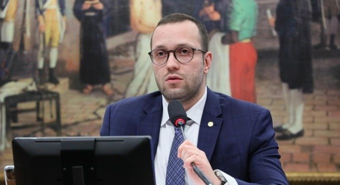 Comissão especial rejeita parecer sobre voto impresso obrigatório